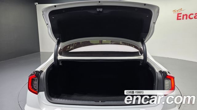 Hyundai Sonata 2023 — photo 31