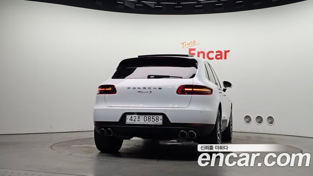 Porsche Macan 2017 — photo 4