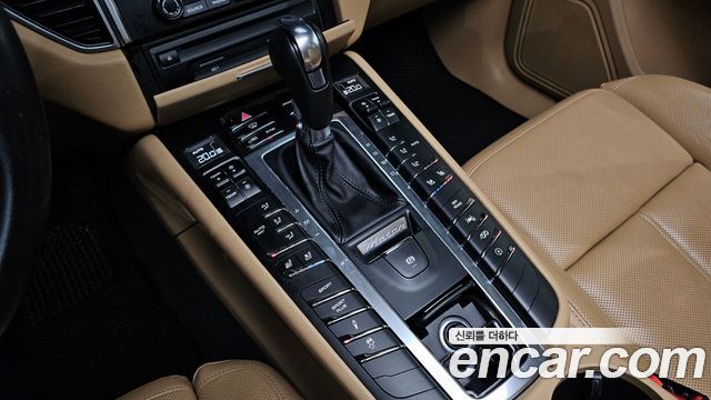 Porsche Macan 2017 — photo 9