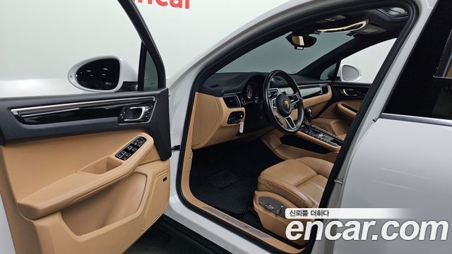 Porsche Macan 2017 — photo 10