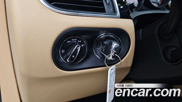 Porsche Macan 2017 — photo 15