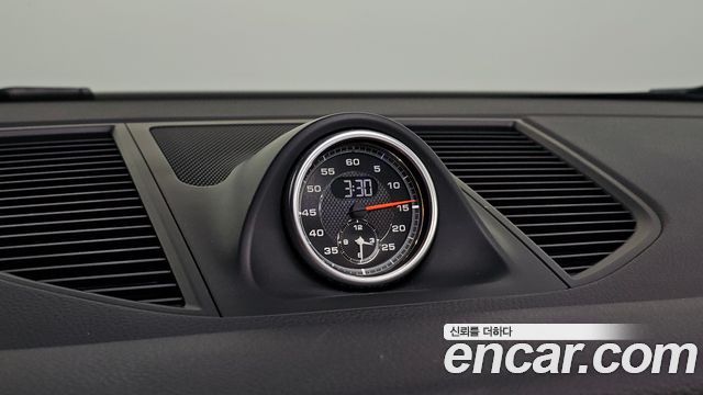 Porsche Macan 2017 — photo 19