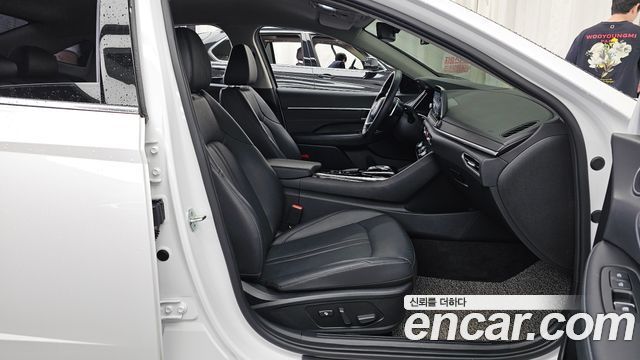 Hyundai Sonata 2022 — photo 17