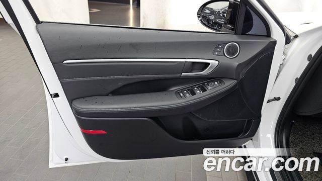 Hyundai Sonata 2022 — photo 14