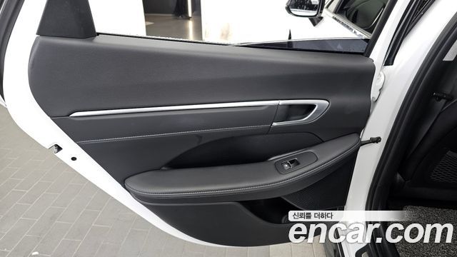 Hyundai Sonata 2022 — photo 15