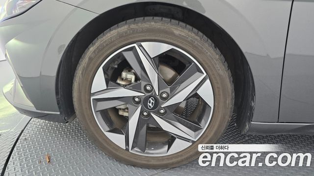 Hyundai AVANTE 2021 — photo 5