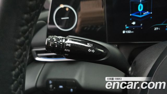 Hyundai AVANTE 2021 — photo 17
