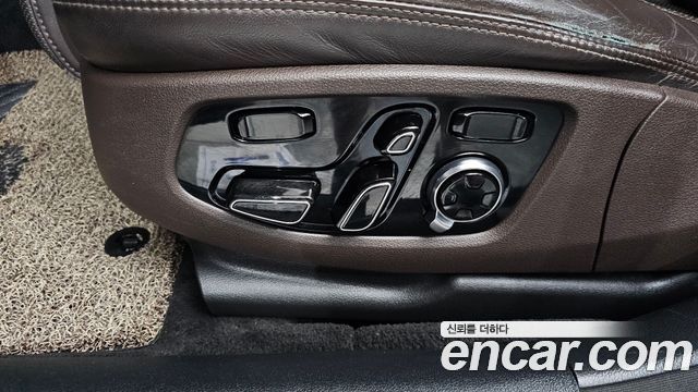 Genesis EQ900 2018 — photo 31