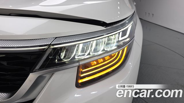 Kia Seltos 2023 — photo 8