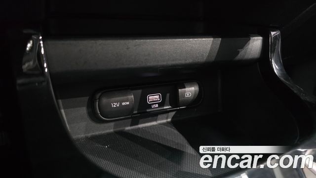 Kia Seltos 2023 — photo 16