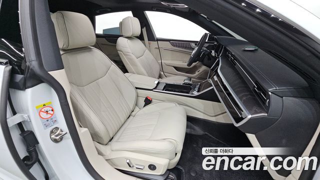 Audi A7 2025 — photo 18