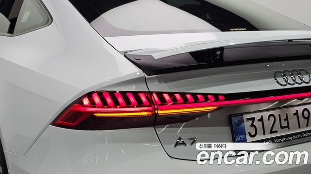 Audi A7 2025 — photo 9
