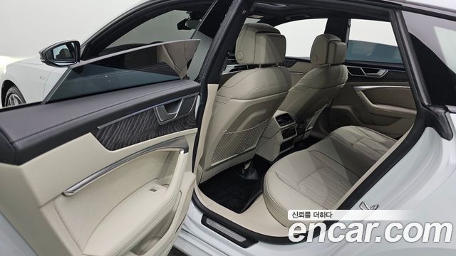 Audi A7 2025 — photo 16