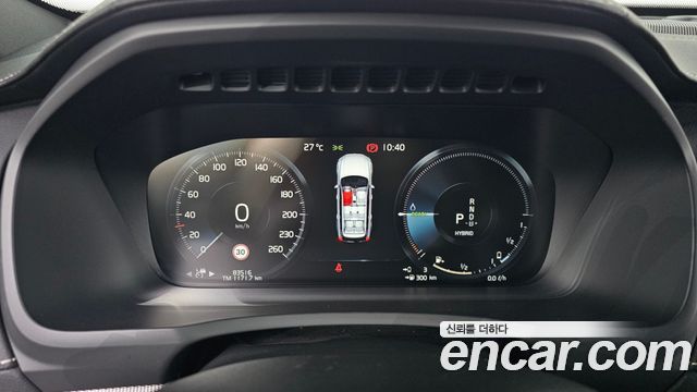 Volvo XC90 2021 — photo 11