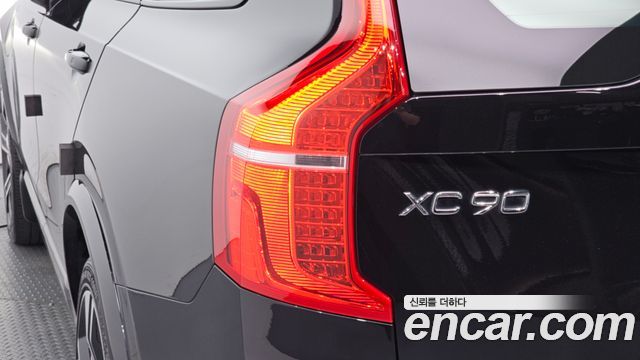 Volvo XC90 2021 — photo 9