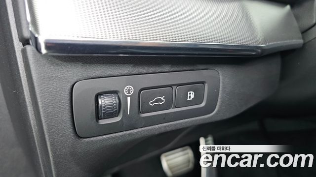 Volvo XC90 2021 — photo 30