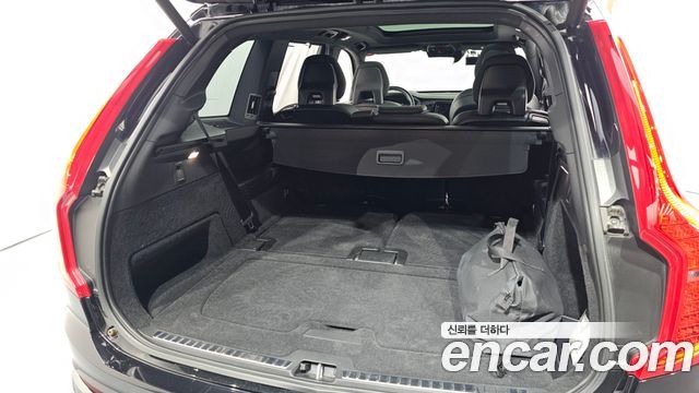 Volvo XC90 2021 — photo 36