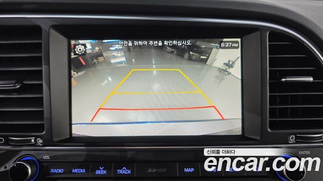 Hyundai AVANTE 2018 — photo 24