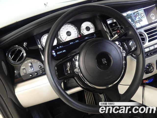 Rolls-Royce Wraith 2019 — photo 10