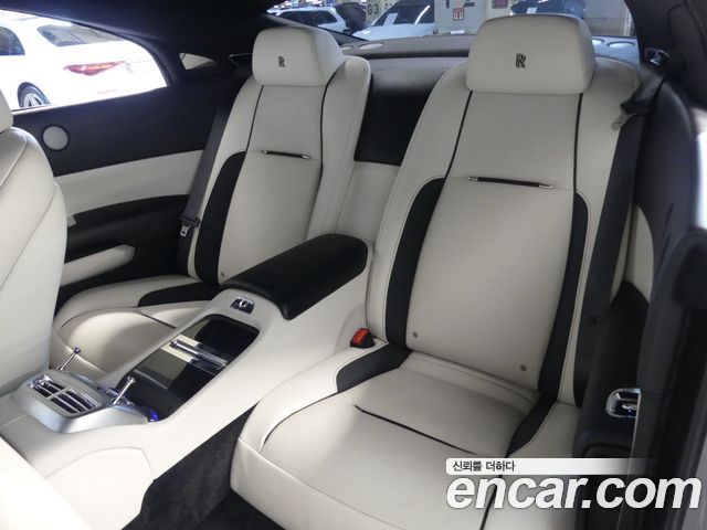Rolls-Royce Wraith 2019 — photo 17