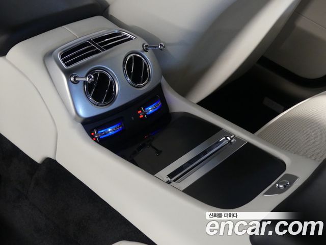 Rolls-Royce Wraith 2019 — photo 18