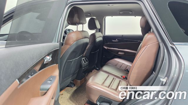 Kia Sorento 2016 — photo 11