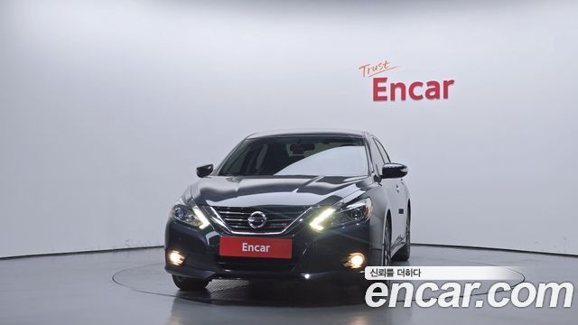 Nissan Altima 2018 — photo 3
