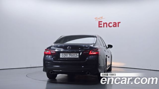 Nissan Altima 2018 — photo 4