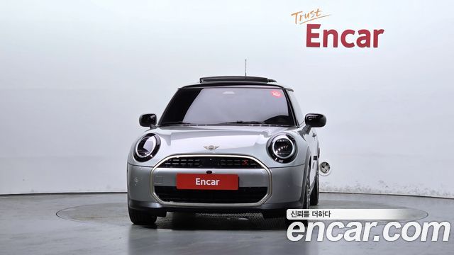 Mini Cooper 2025 — photo 3