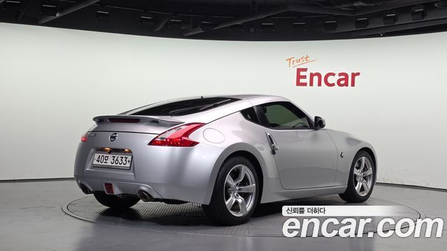 Nissan 370Z 2011 — photo 2