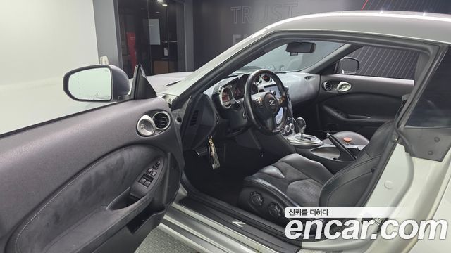 Nissan 370Z 2011 — photo 10