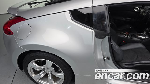 Nissan 370Z 2011 — photo 12