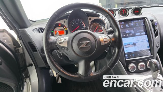 Nissan 370Z 2011 — photo 13