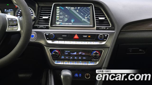 Hyundai Sonata 2018 — photo 19