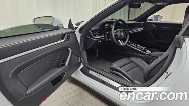 Porsche 911 2024 — photo 13