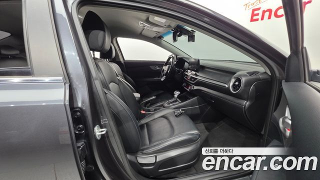 Kia K3 2021 — photo 10