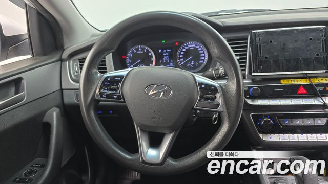 Hyundai Sonata 2018 — photo 13