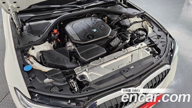 BMW 3-Series 2019 — photo 6