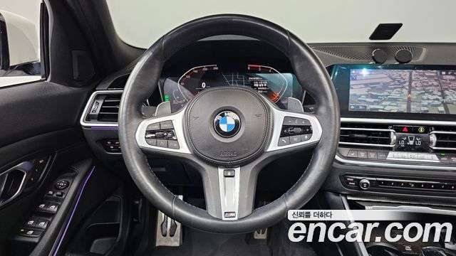 BMW 3-Series 2019 — photo 19