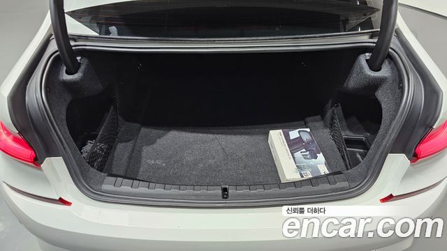 BMW 3-Series 2019 — photo 24