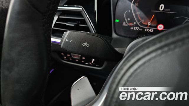 BMW 3-Series 2019 — photo 27