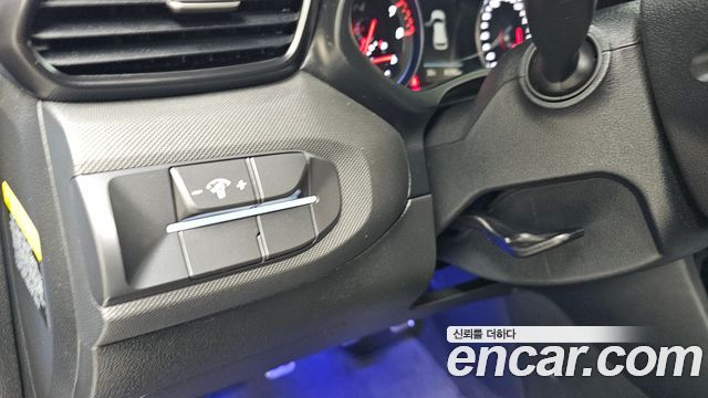 Hyundai Veloster 2019 — photo 26