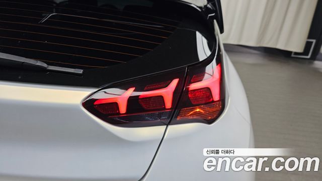 Hyundai Veloster 2019 — photo 9