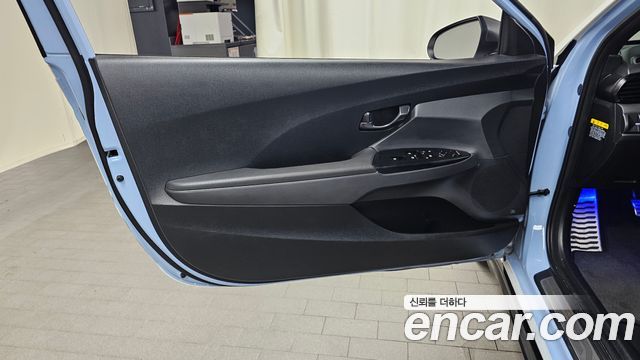 Hyundai Veloster 2019 — photo 14