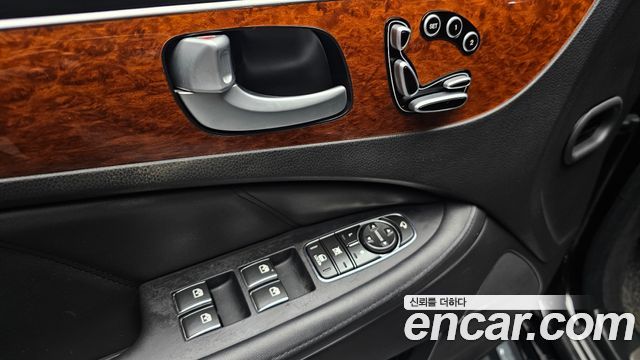 Hyundai Equus 2012 — photo 28
