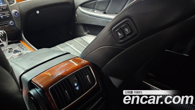 Hyundai Equus 2012 — photo 31