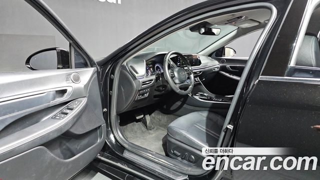 Hyundai Sonata 2022 — photo 13