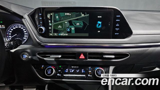 Hyundai Sonata 2022 — photo 18