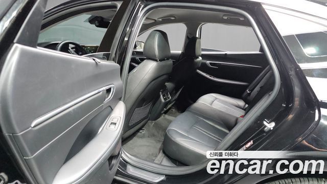 Hyundai Sonata 2022 — photo 25