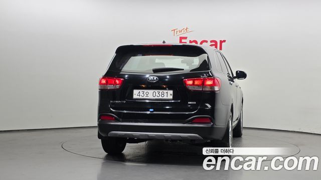 Kia Sorento 2016 — photo 4